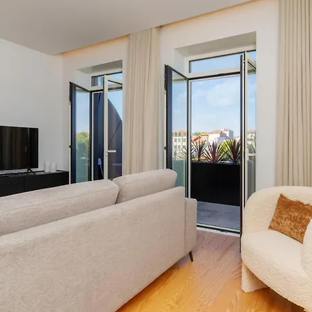 Apartment Modern With Private Balcony In The Center Porto