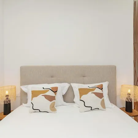 Modern With Private Balcony In The Center Appartement *