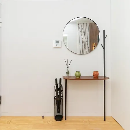 Apartament Modern With Private Balcony In The Center