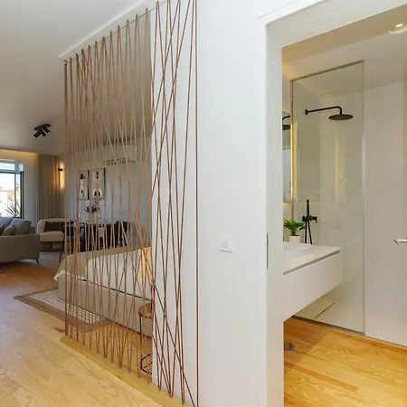 Apartament Modern With Private Balcony In The Center Porto