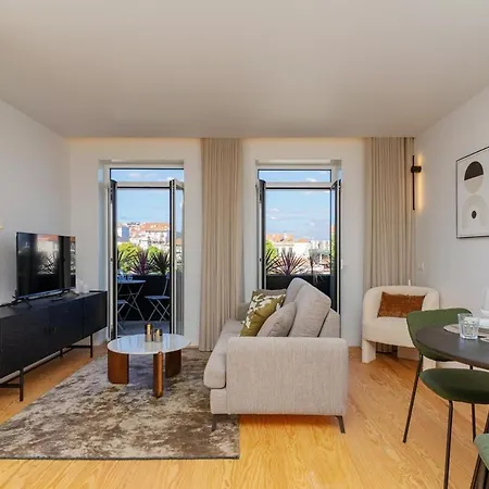 Modern With Private Balcony In The Center Apartament Porto
