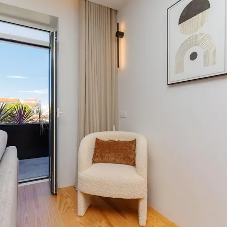 Modern With Private Balcony In The Center Apartament *