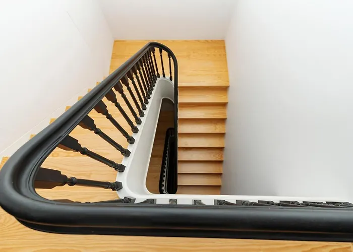 شقة Modern With Private Balcony In The Center *