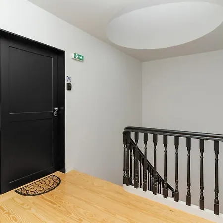 Modern With Private Balcony In The Center 아파트 포르투