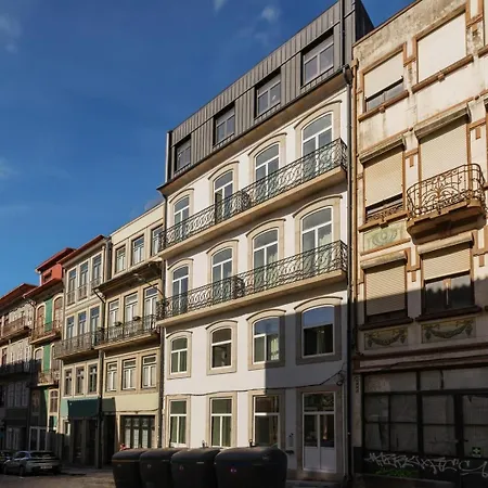 Modern With Private Balcony In The Center 아파트 *