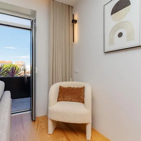 Modern With Private Balcony In The Center 아파트 포르투
