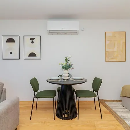 Appartement Modern With Private Balcony In The Center Porto