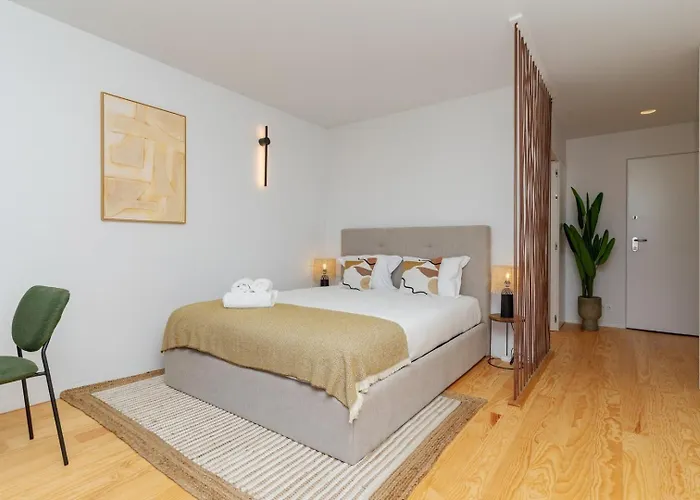 Modern With Private Balcony In The Center Lejlighed *