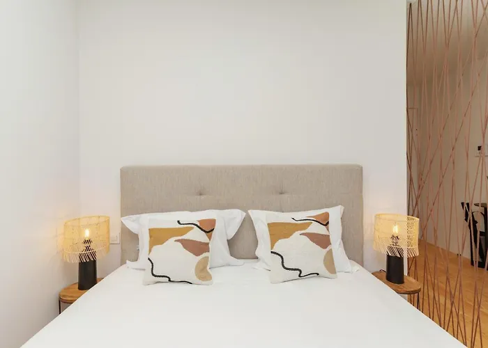 Modern With Private Balcony In The Center Lejlighed *